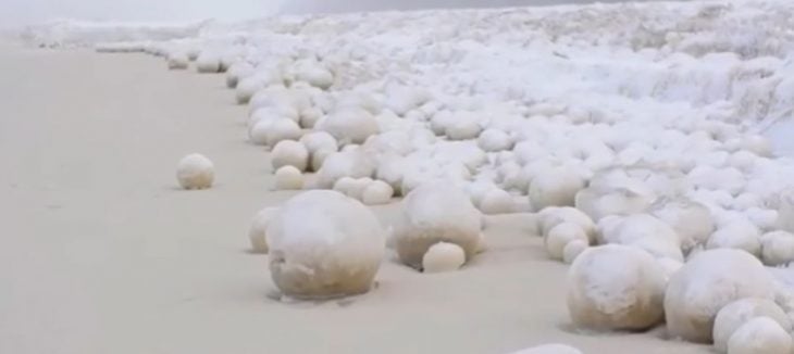 Bolas de nieve gigantes en Rusia
