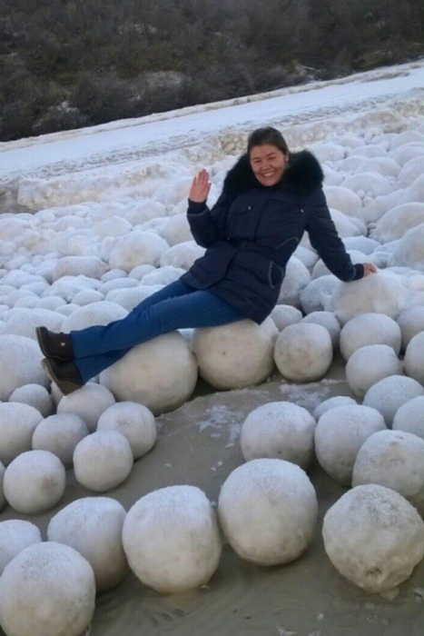 Bolas de nieve gigantes en Rusia