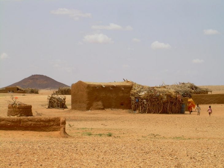 Casa en el desierto de Sudán