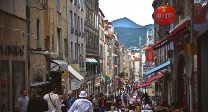 Calle de Clermont Ferrand en Francia