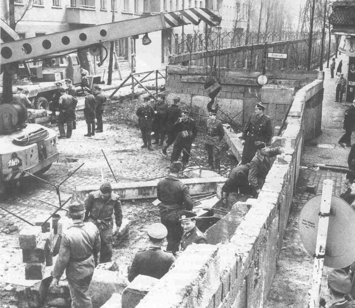 Construcción del Muro de Berlín