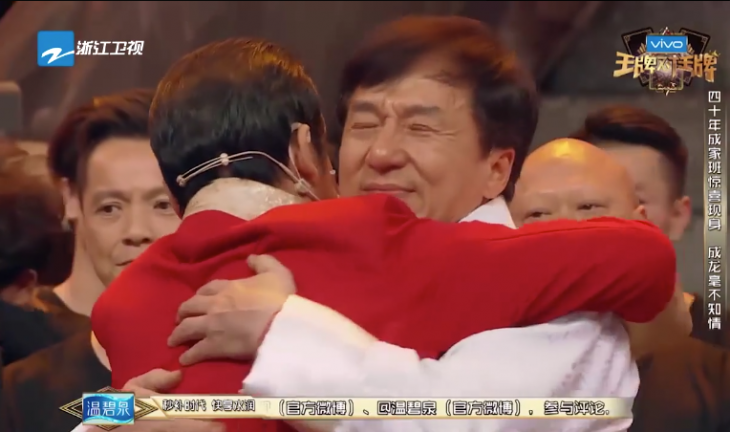 Jackie Chan abrazo