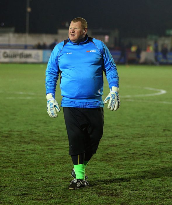 Wayne Shaw portero del Sutton