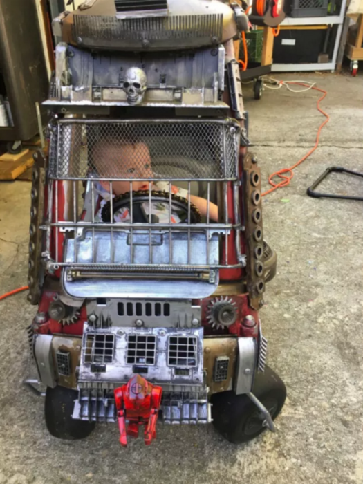 Transforma autos de sus hijos al estilo mad max