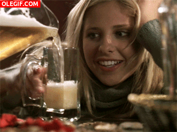 Buffy bebiendo cerveza