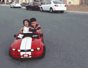 Niños en carro