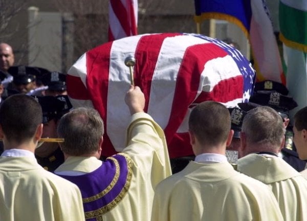 Hija de Policía fallecido en 9/11