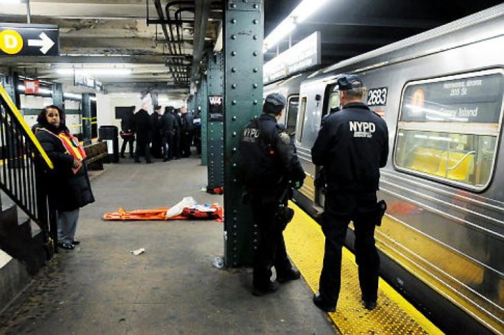 suicidio en tren de japón