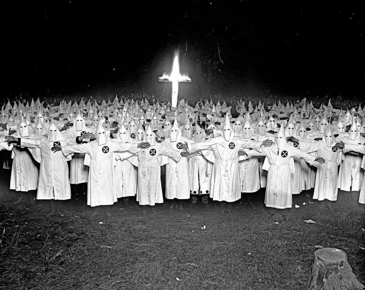 ku klux klan blanco y negro