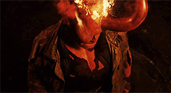 Hellboy en llamas