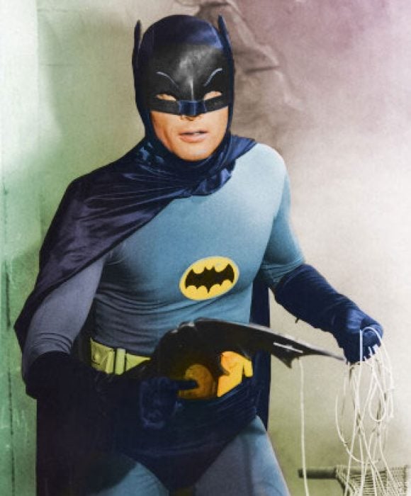 Adam West como Batman