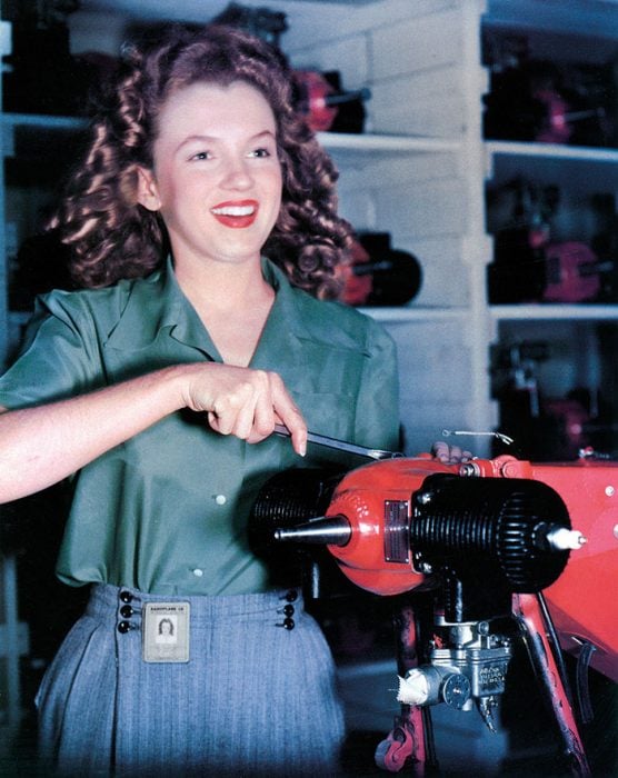 Fotos que muestran la vida de Marilyn Monroe antes de ser famosa 16