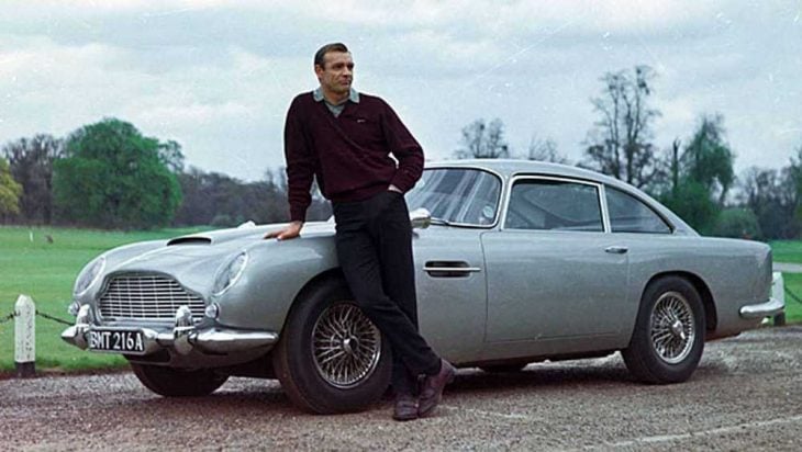 james bond coche