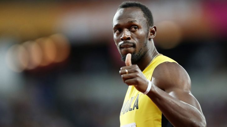 Usain Bolt levanta el pulgar