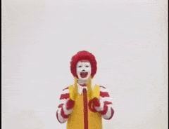 Ronald McDonald celebra
