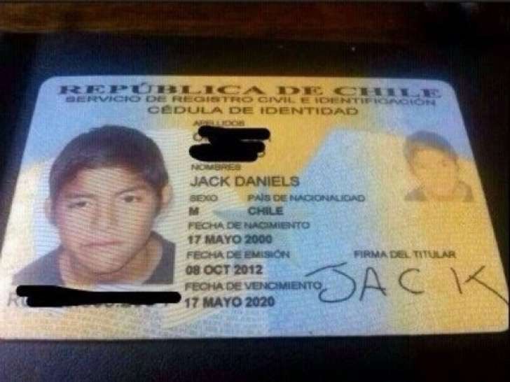 credencial con nombre jack daniels