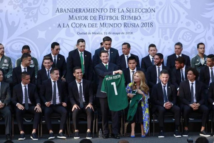 Peña Nieto con selección mexicana