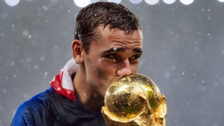 Griezmann besa la copa