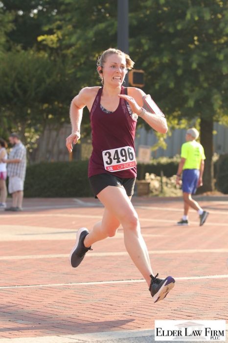 stephanie corriendo