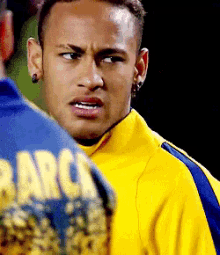 Neymar haciendo gestos