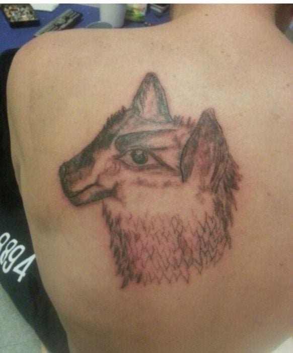 Tatuajes feos lobo
