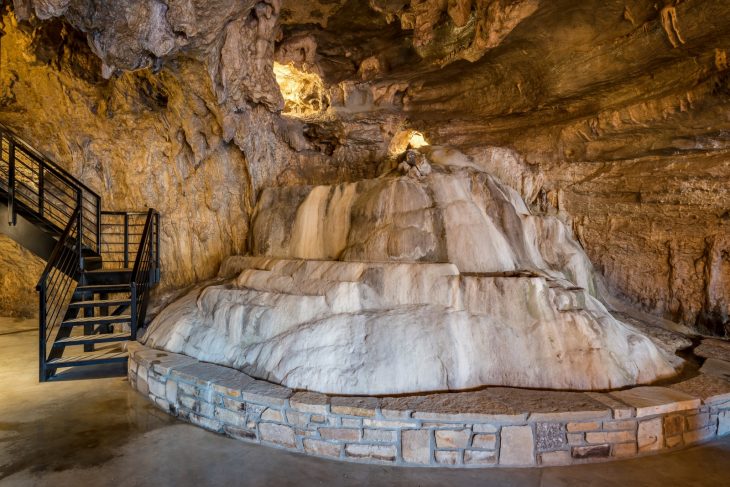 Casa en Beckham Creek Cave Lodge