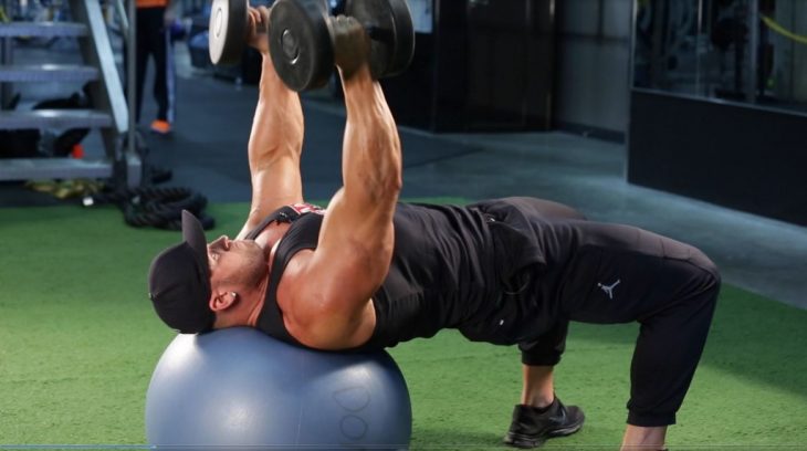 ejercicio en gimnasio