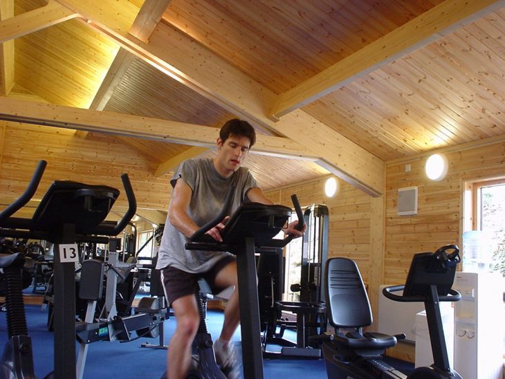 ejercicio en gimnasio