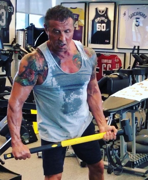 Sylvester Stallone hace ejercicio