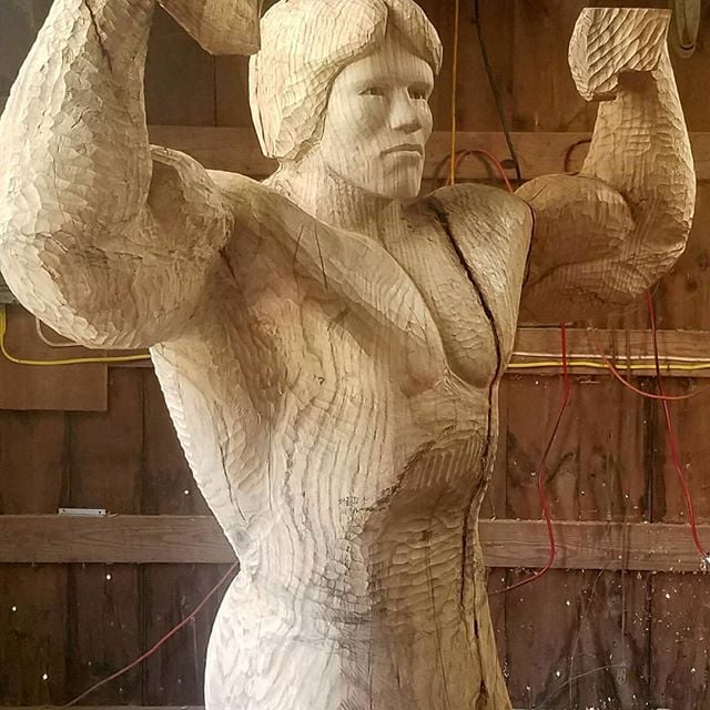 Estatua de Arnold Schwarzenegger
