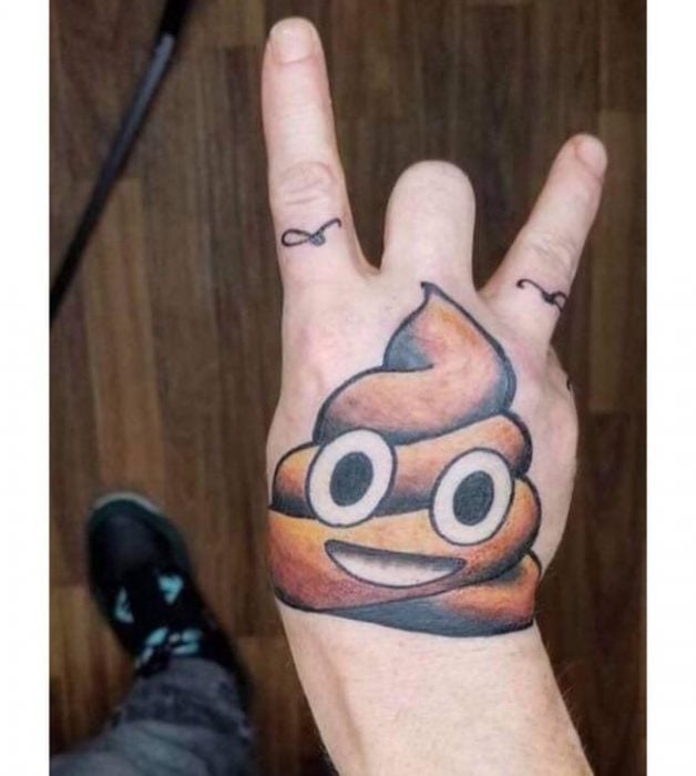 Tatuajes feos emoji