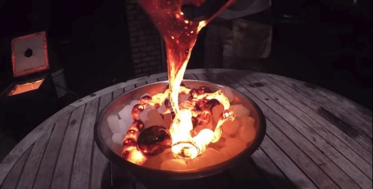 lava contra hielo