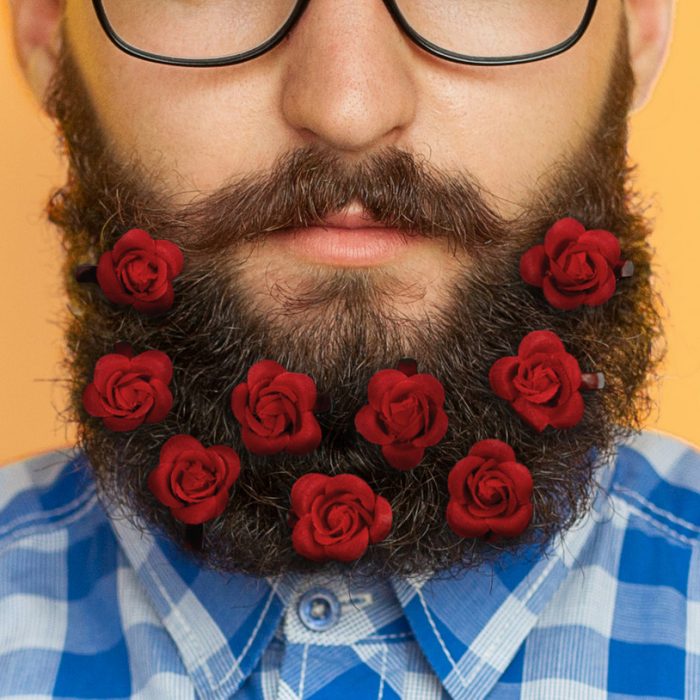 Flores en la barba