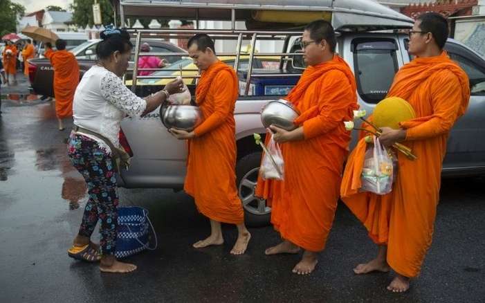Monjes en Tailandia