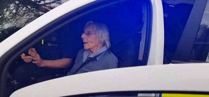 Viejita de 104 años arrestada