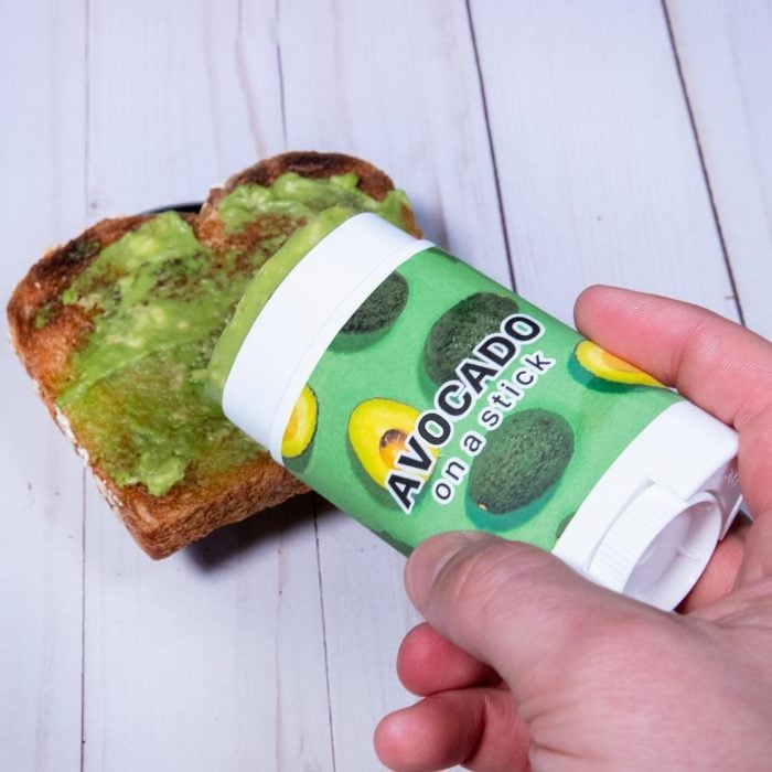 Inventos innecesarios untador aguacate