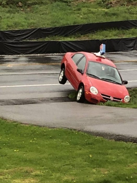 coches en un mal día pizza hut