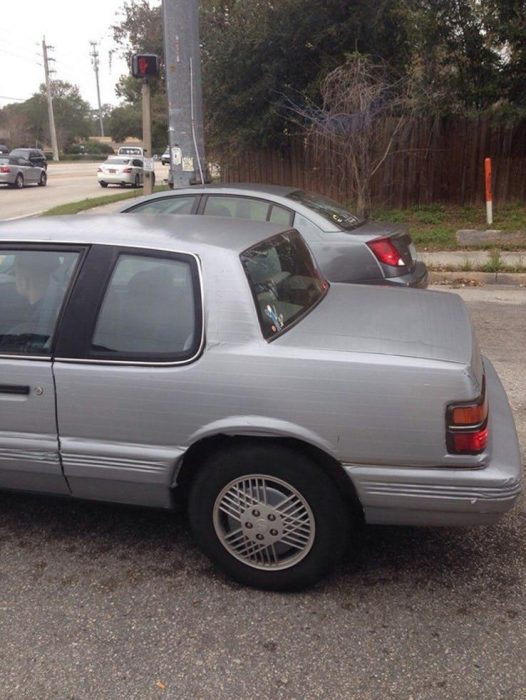 Malas ideas bien ejecutadas carro cinta