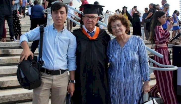 abuelito graduado