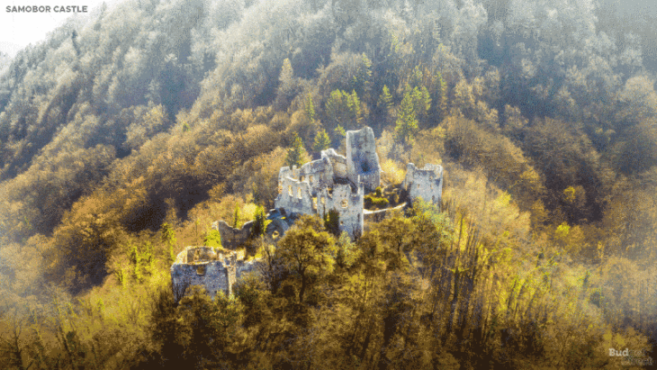 castillo reconstruido