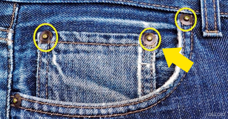 remaches en los pantalones de mezclilla