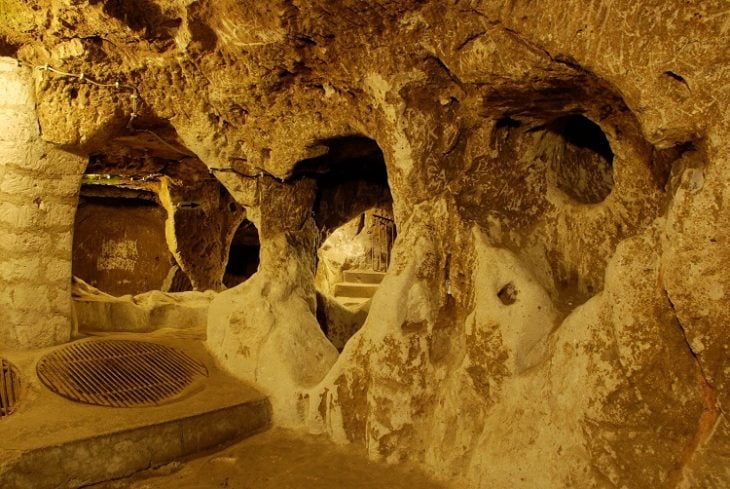 Los Túneles de la Edad de Piedra