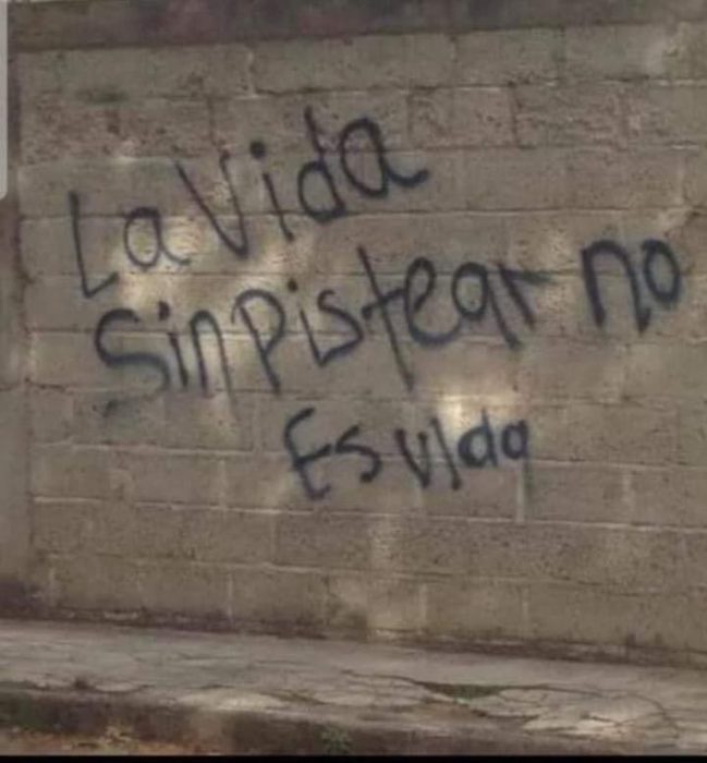 frases escritas en paredes o autos