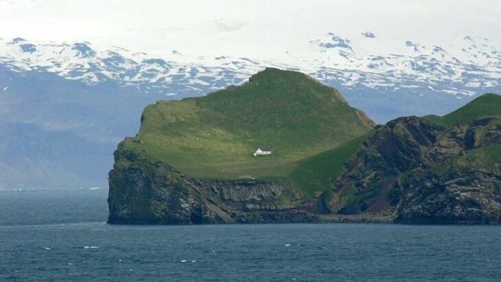 casa solitaria de islandia