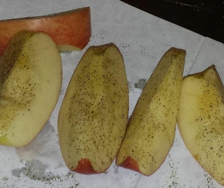 manzanas con sal y pimienta