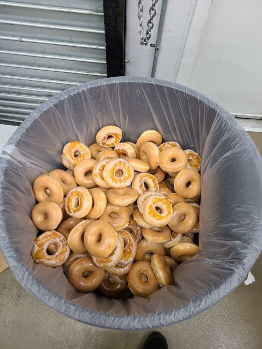 basura donkin donuts