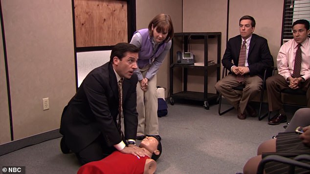 the office primeros auxilios