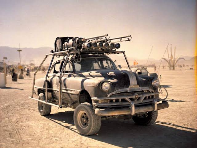 %name Australia subastará 13 impresionantes coches que salieron en ‘Mad Max: Fury Road’