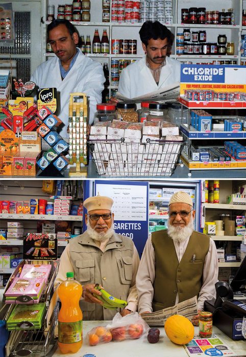 abuelos en supermercado ;Fotografío se reencuentra con personas a las que fotografió algunos años atrás
