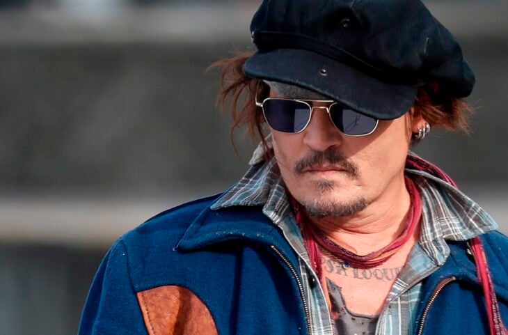 Johnny depp distressed